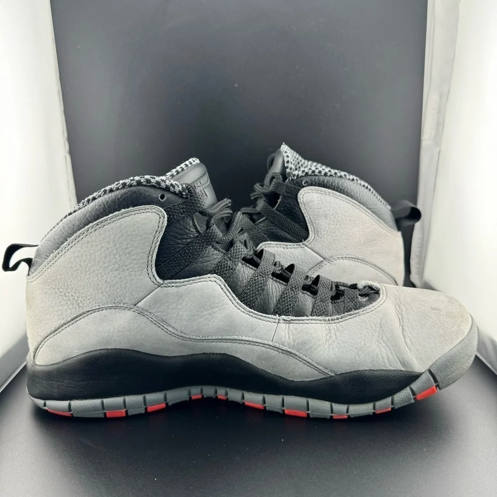 Jordan 10 Retro Sneaker Size 11.5 Men